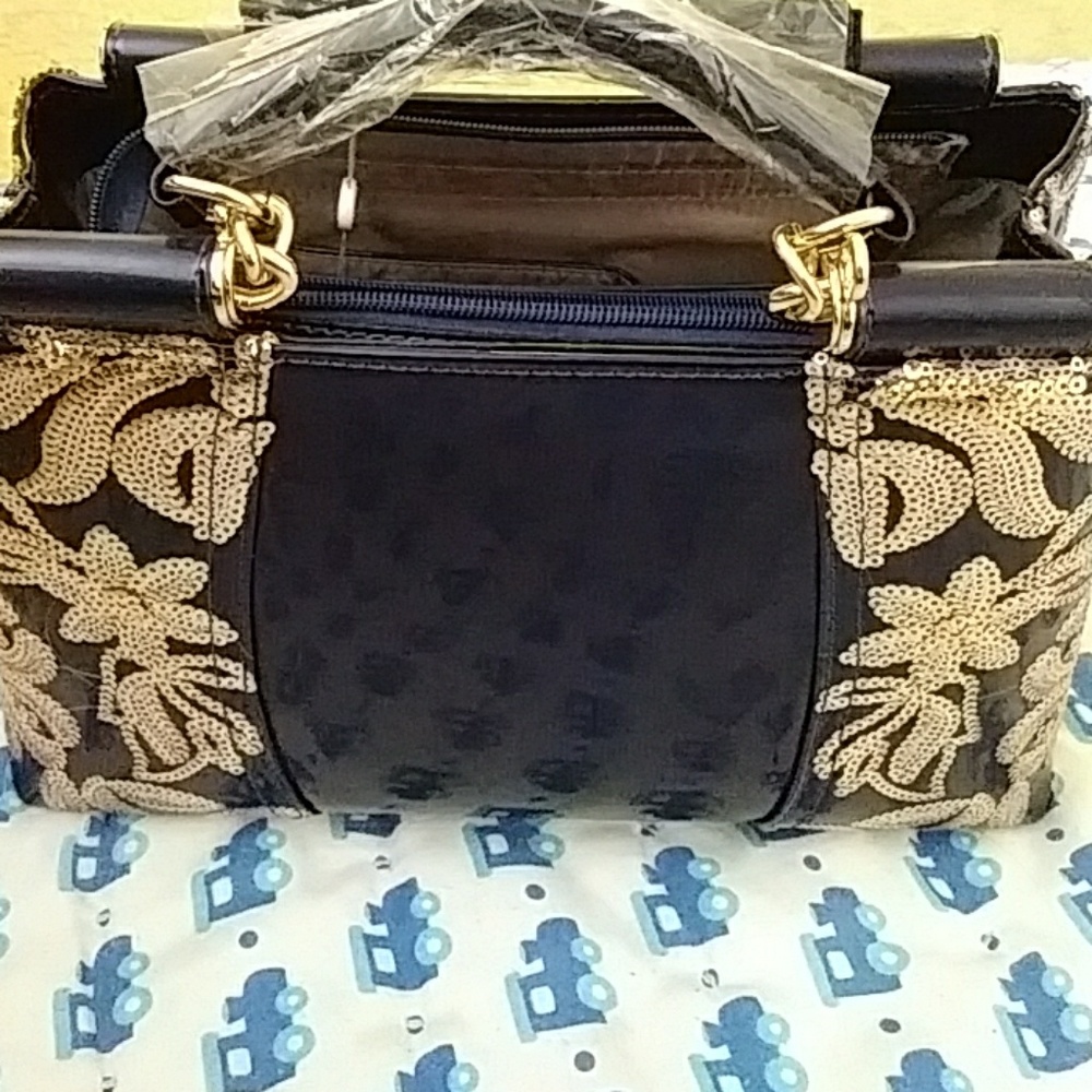 Purse - Picture 4 of 7